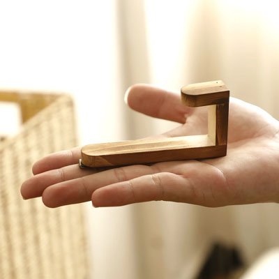 crochet-mural-bois-moderne