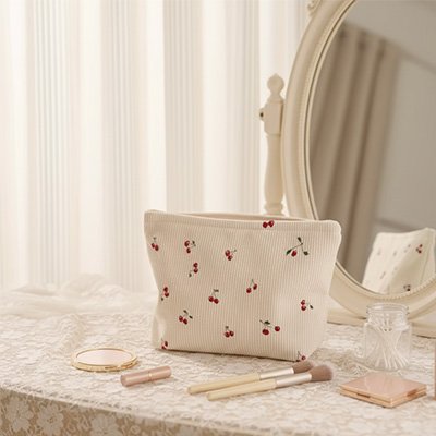 Trousse maquillage beige cerise