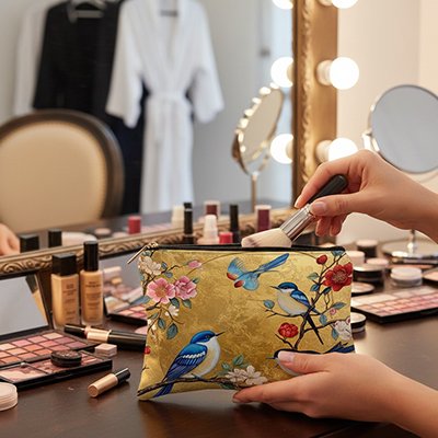 Trousse maquillage jaune doré